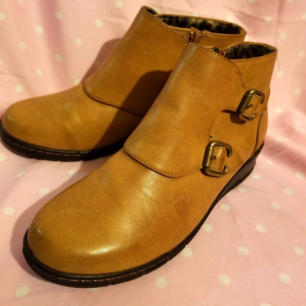 Ankle boots